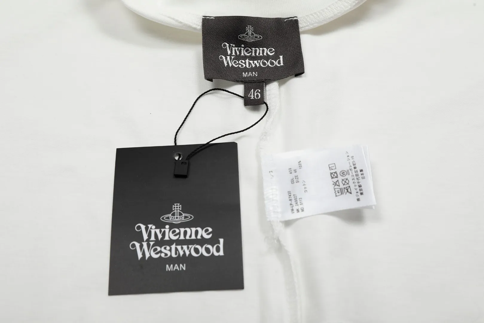 VIVI 141# "Exclusive style" vivienne west wood, Queen Mother of the West, Vivienne, Saturn nine-square letter printed short-sleeves. The new fabrics have been machine washed at high temperature + water twice. The only one in the entire network that achieves 0 shrinkage. The Solona thread arrangement is arranged. The threaded neckline does not deform. It is tight and dense. Welcome to compare. The entire series of correct accessories. Every detail is completely restored and can be stretched directly.